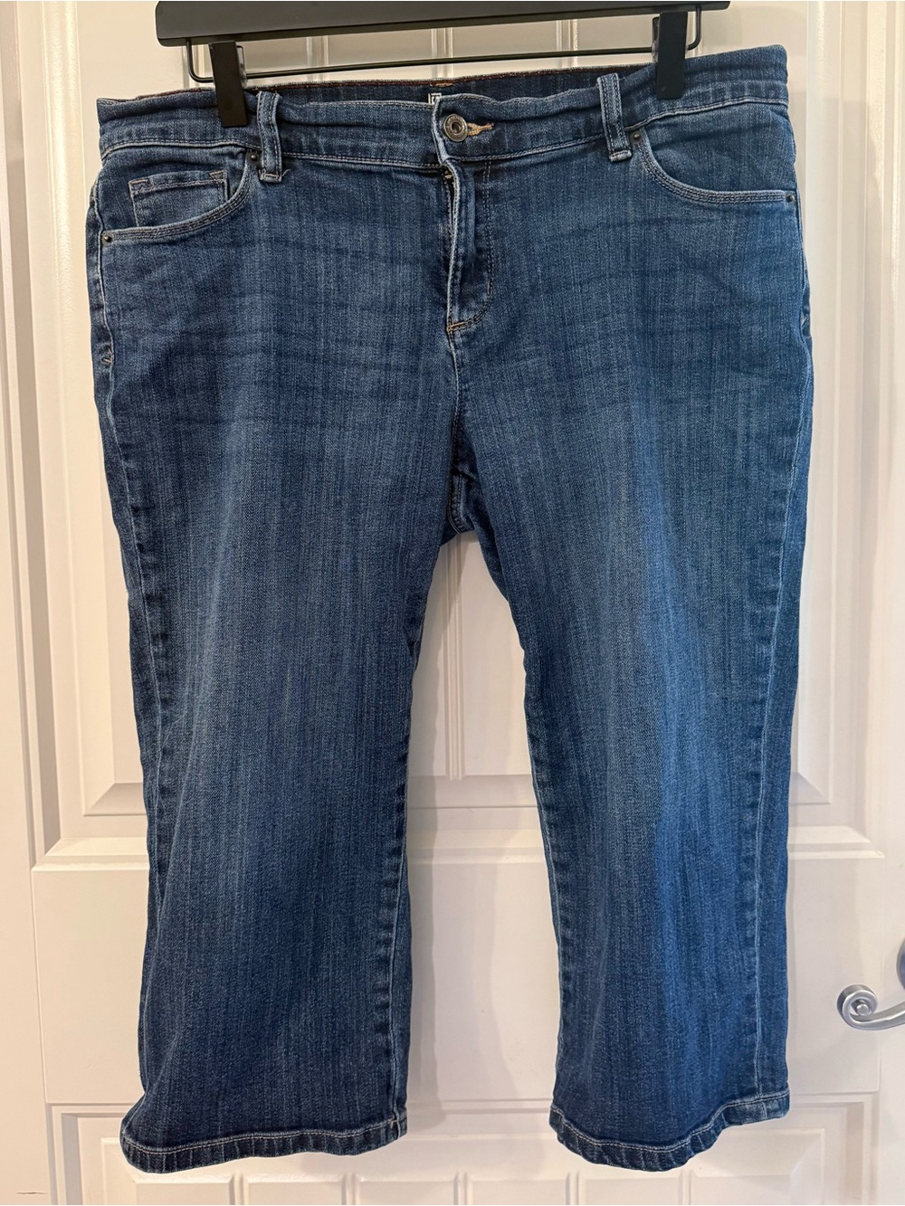 Women’s Blue Denim Capris- Classic Mid Wash